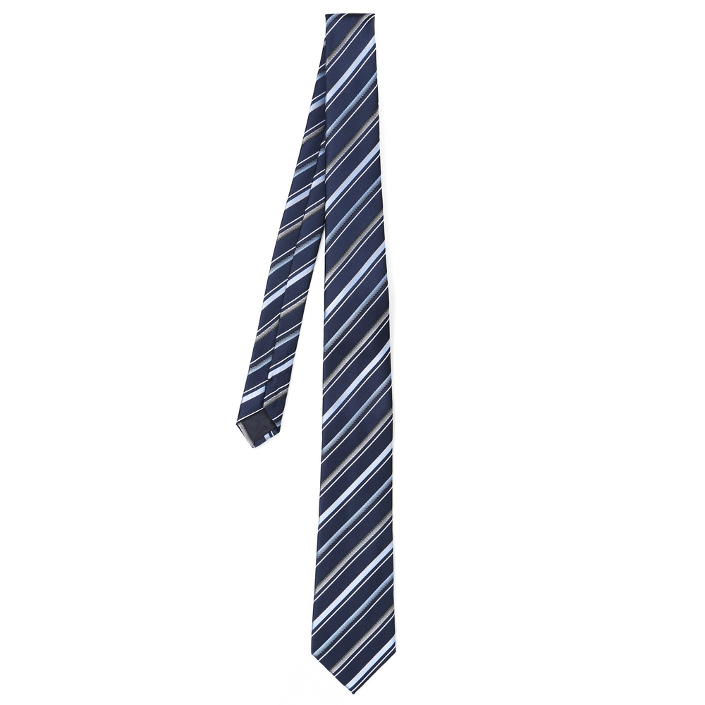 Et nytt slips er en flott gave til far. 